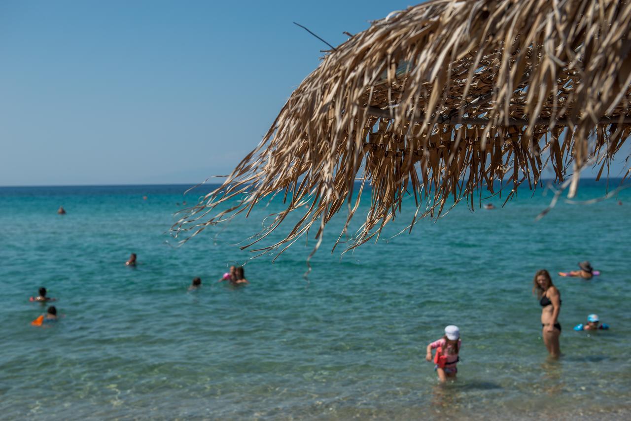 Georgalas Sun Beach Rooms Nea Kallikrateia Eksteriør billede